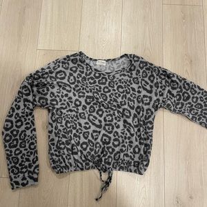 Womens cropped long sleeve